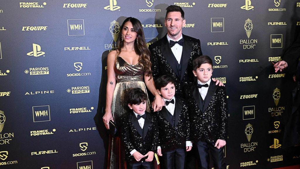 Leo Messi with his Wife and Kids in Ballond’Orawards, 2022